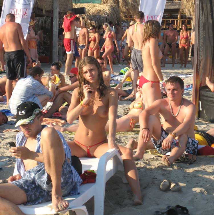Nudist-Young 截图 2